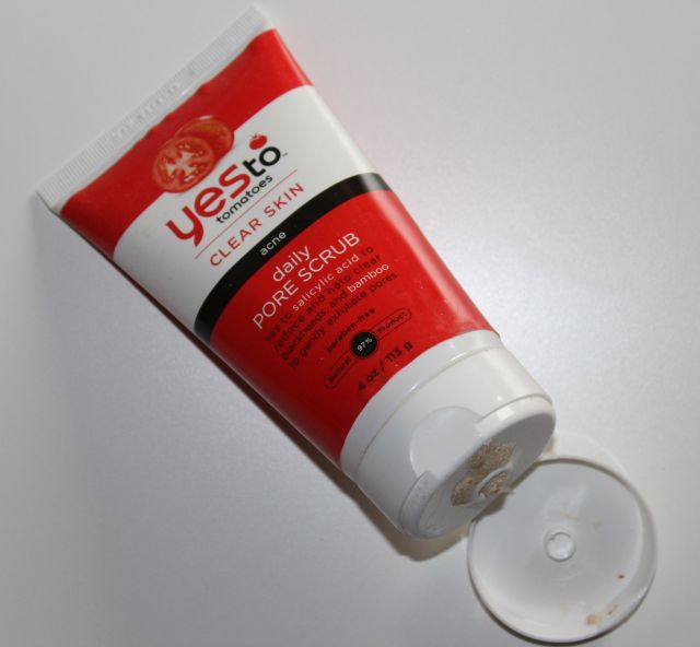 Yes to Tomatoes Daily Deep Pore Scrub