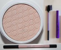 Left to Right: ColourPop eye shadow in Onai, Real Techniques Lash/Brow Groomer brush, Wet n' Wild MegaLength mascara, Sigma Beauty inner rim brightener in Final Touch