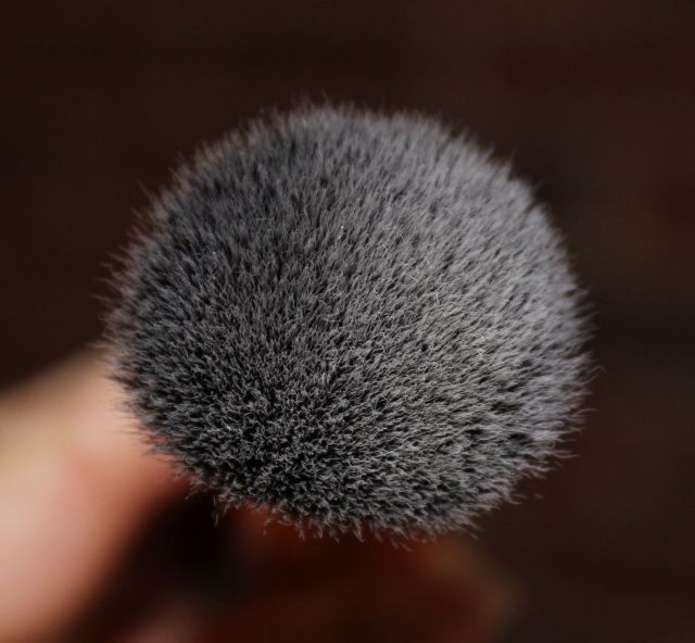 Real Techniques Buffing Brush tip
