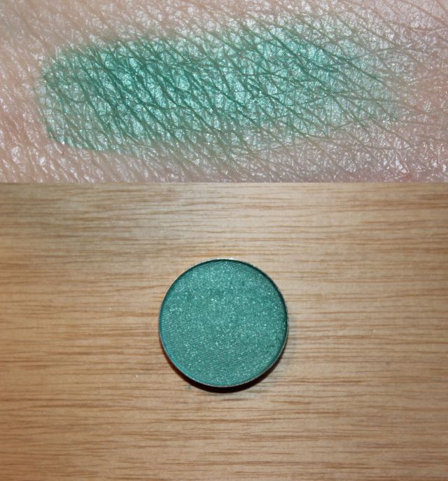 Red Apple Lipstick Mineral Eye Shadow Siren